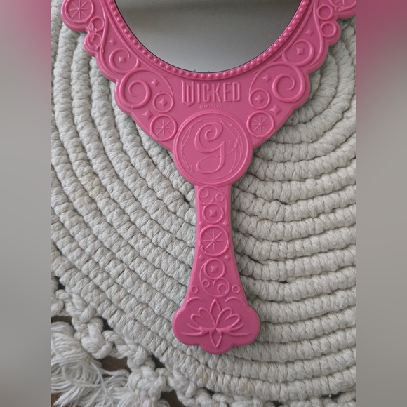 Pink Handheld Mirror - Picture 4 of 4